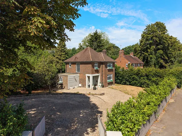 London Road, Westhumble, Dorking, RH5