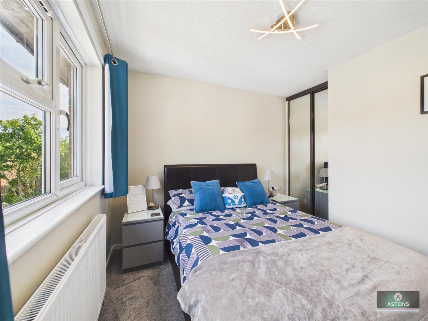 St. Sampson Road, Crawley Image 9