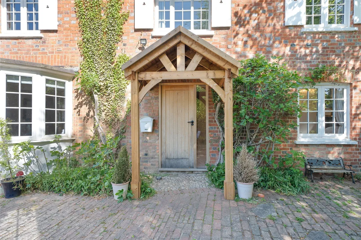 Ifield Road, Charlwood, Surrey, RH6