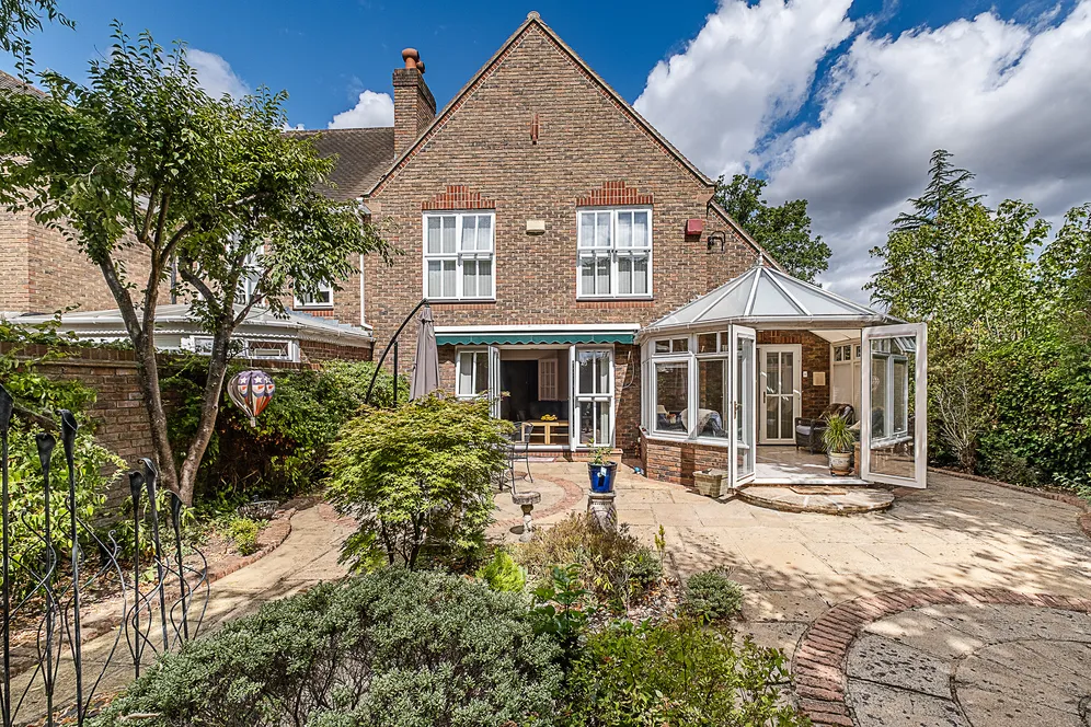 Paget Place, Kingston Upon Thames, KT2 photo 3