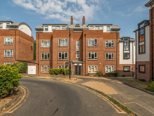 Courtlands, Maidenheadphoto