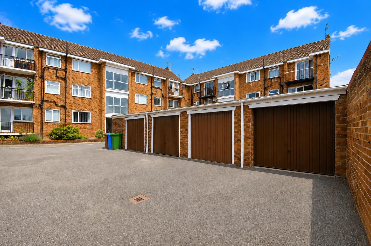 Kingston Road, Willerby, Hull Image 4