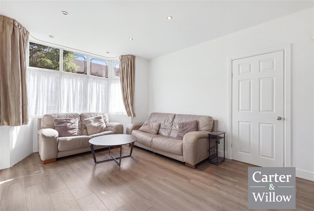 Netherfield Gardens, Essex Image 5