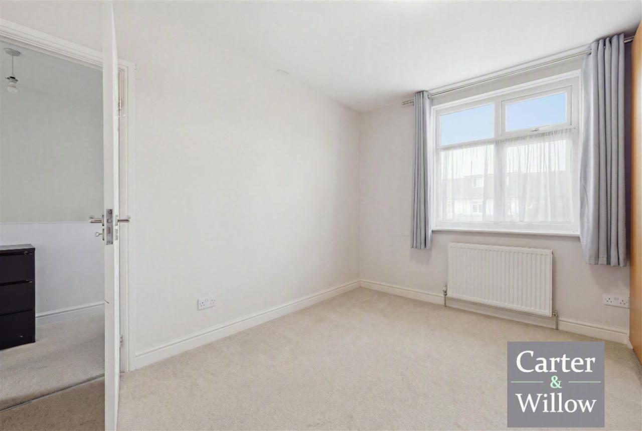 Netherfield Gardens, Essex Image 18