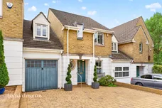 Halton Close, London