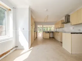 Frances Close, Wivenhoe, Colchester thumb 3