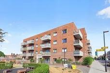 Springfield Drive, London