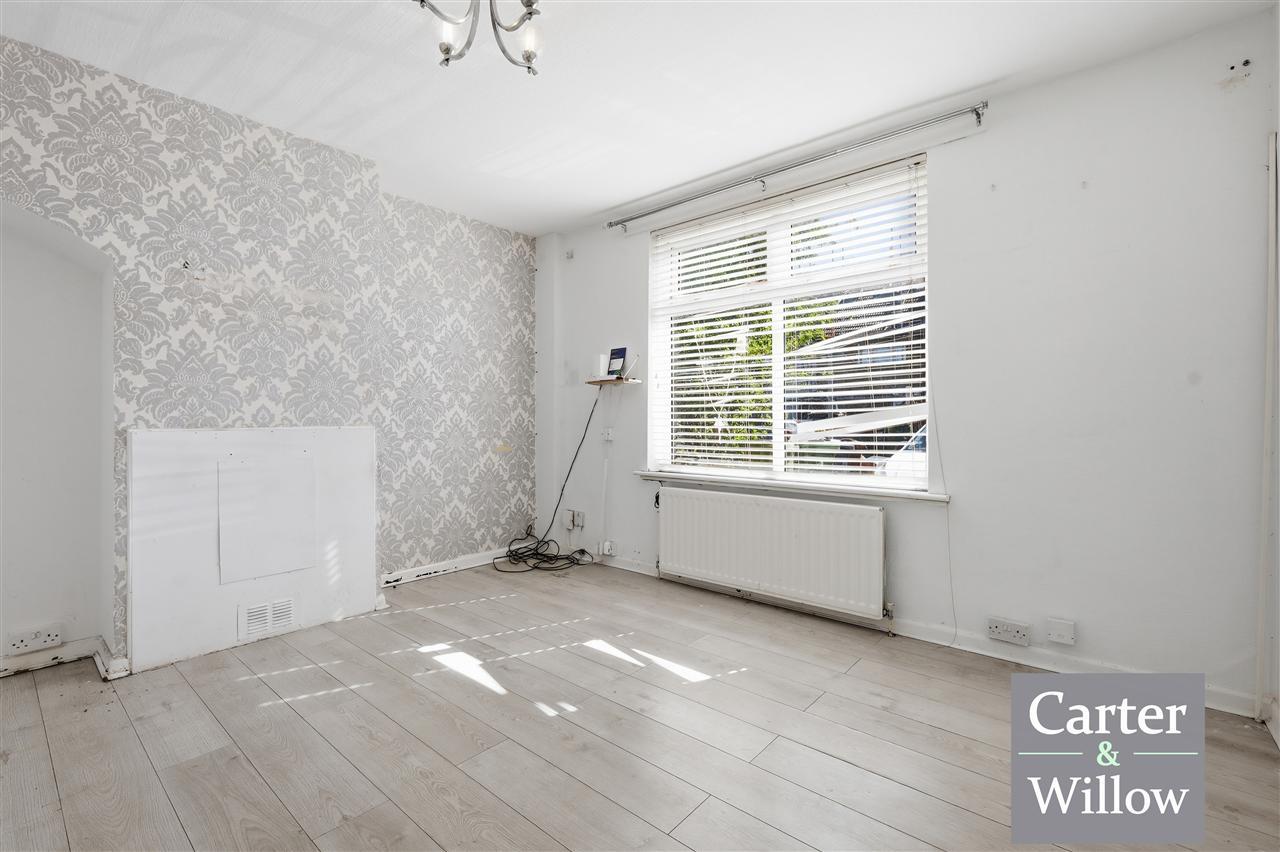 Cornworthy Road, Dagenham, Essex Image 6
