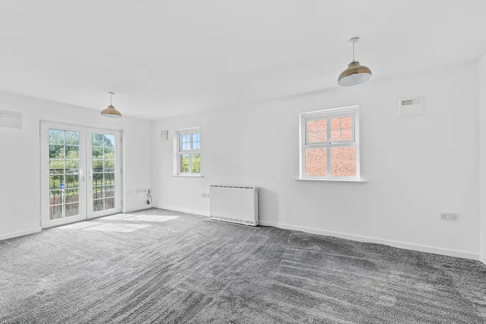 Property carousel image 3
