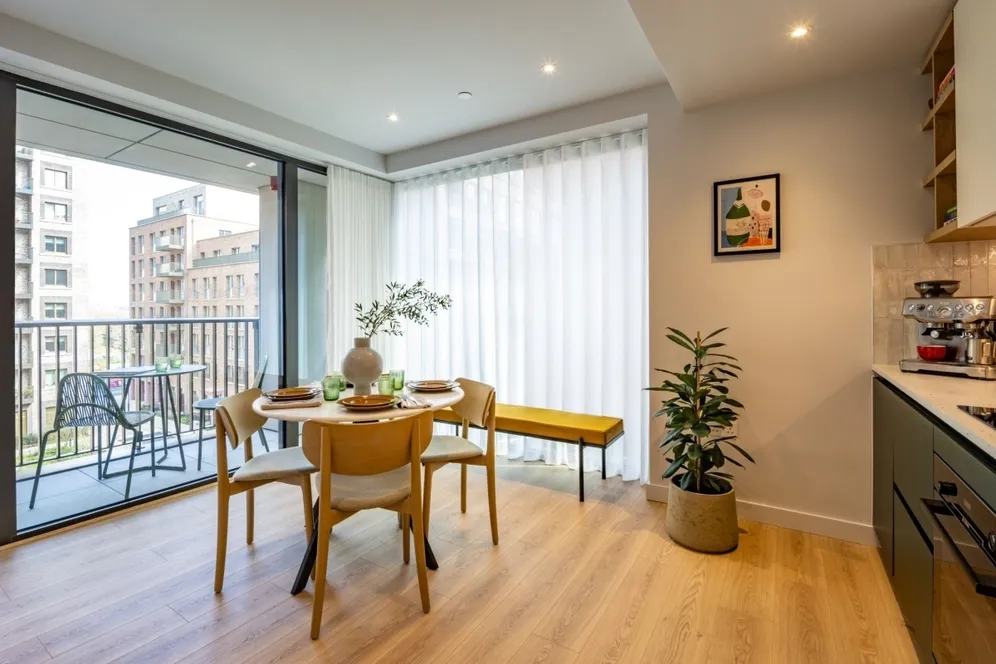The Maple, Aviator Drive, London, NW2 photo 4