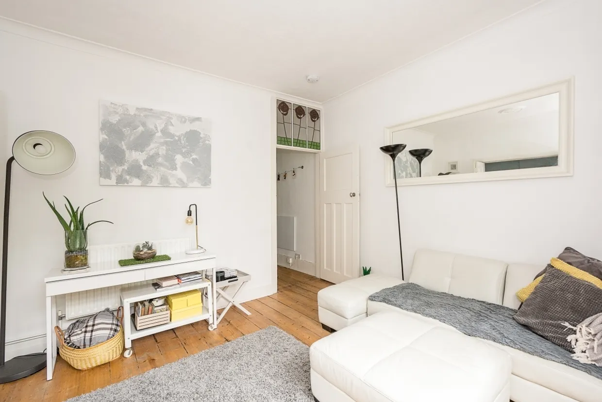 Larkhall Rise London SW4 photo 3