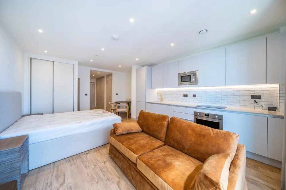 The Eades, 11 Selborne Road London E17 photo 3