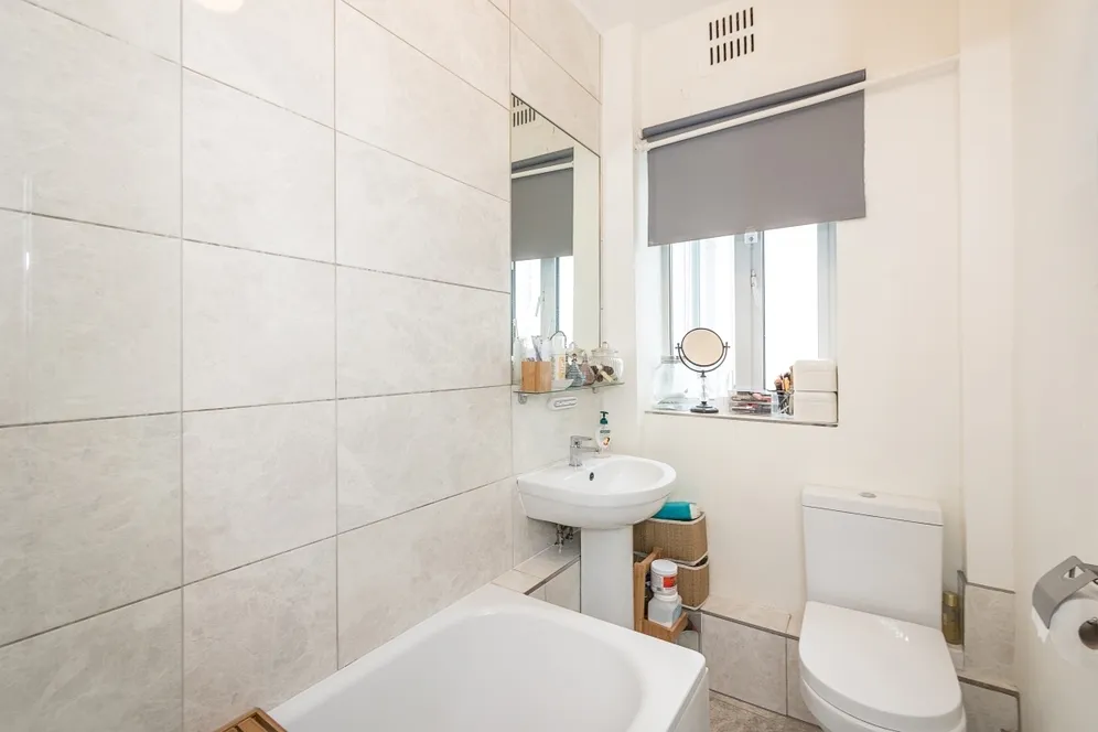 Larkhall Rise London SW4 photo 5