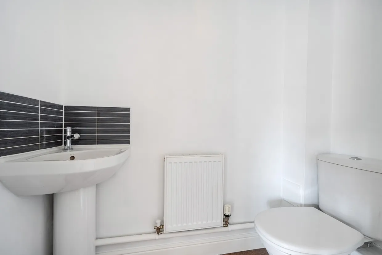 Brimstone End Leamington Spa CV31 photo 7