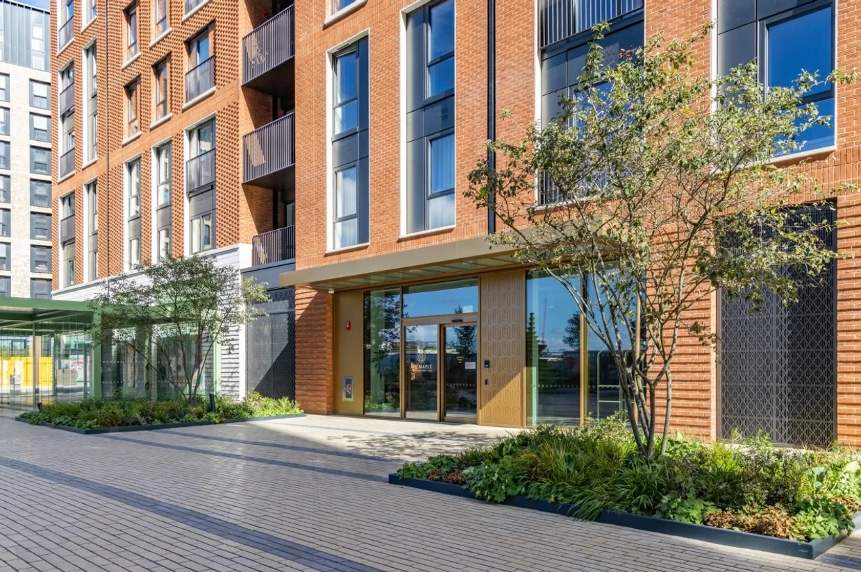 The Maple, 10 Aviator Drive, London, NW2 photo 10
