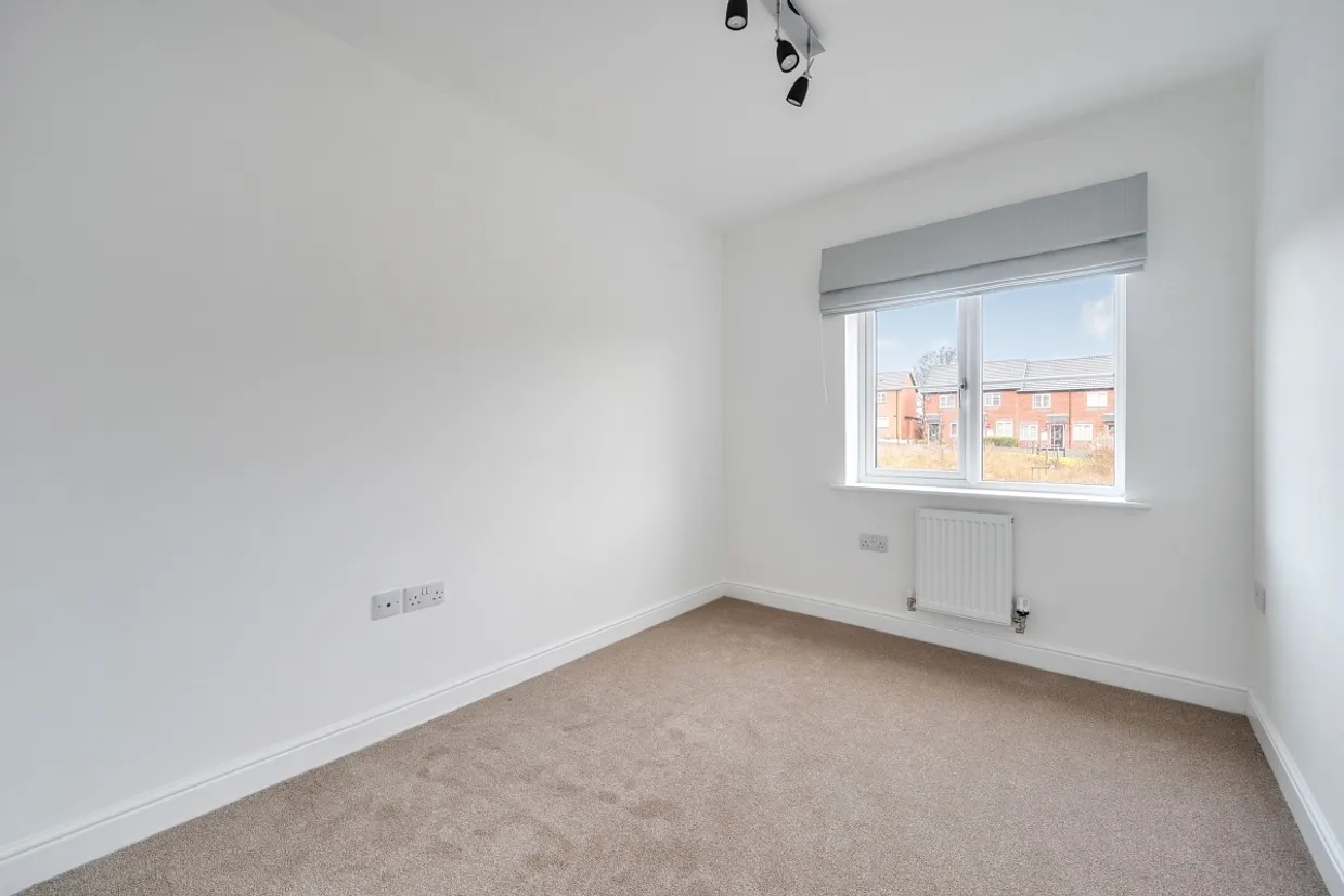 Brimstone End Leamington Spa CV31 photo 11