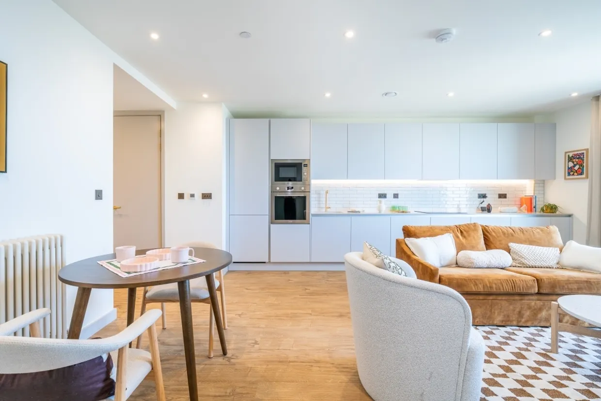The Eades, 11 Selborne Road London E17 photo 2
