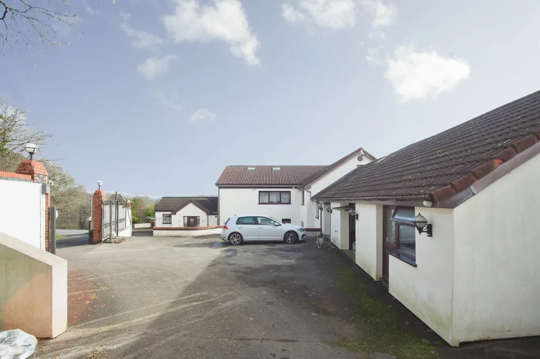 Property photo 32