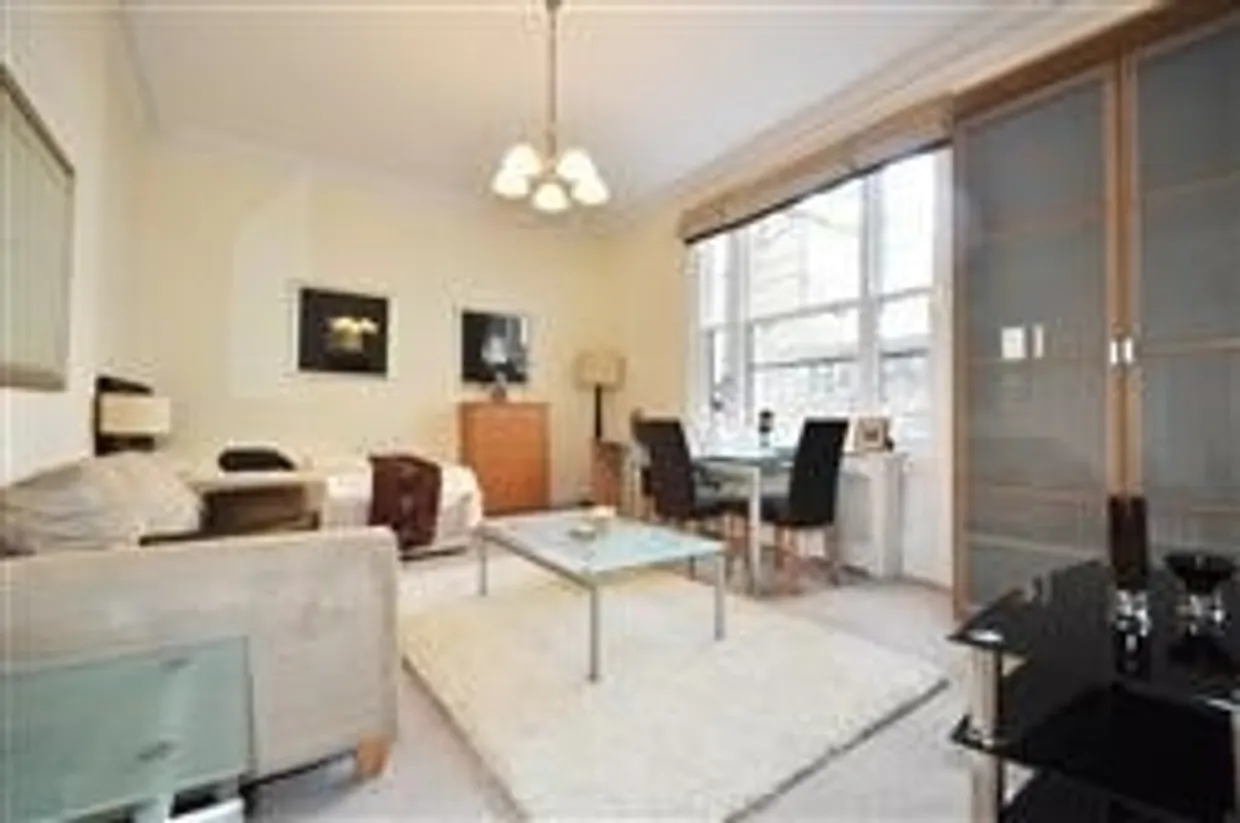 Ashburn Gardens South Kensington SW7 photo 2