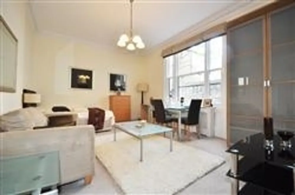 Ashburn Gardens South Kensington SW7 photo 2