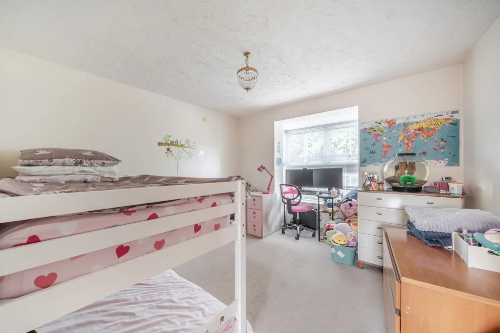 Ottawa Drive, Liphook, GU30 photo 6