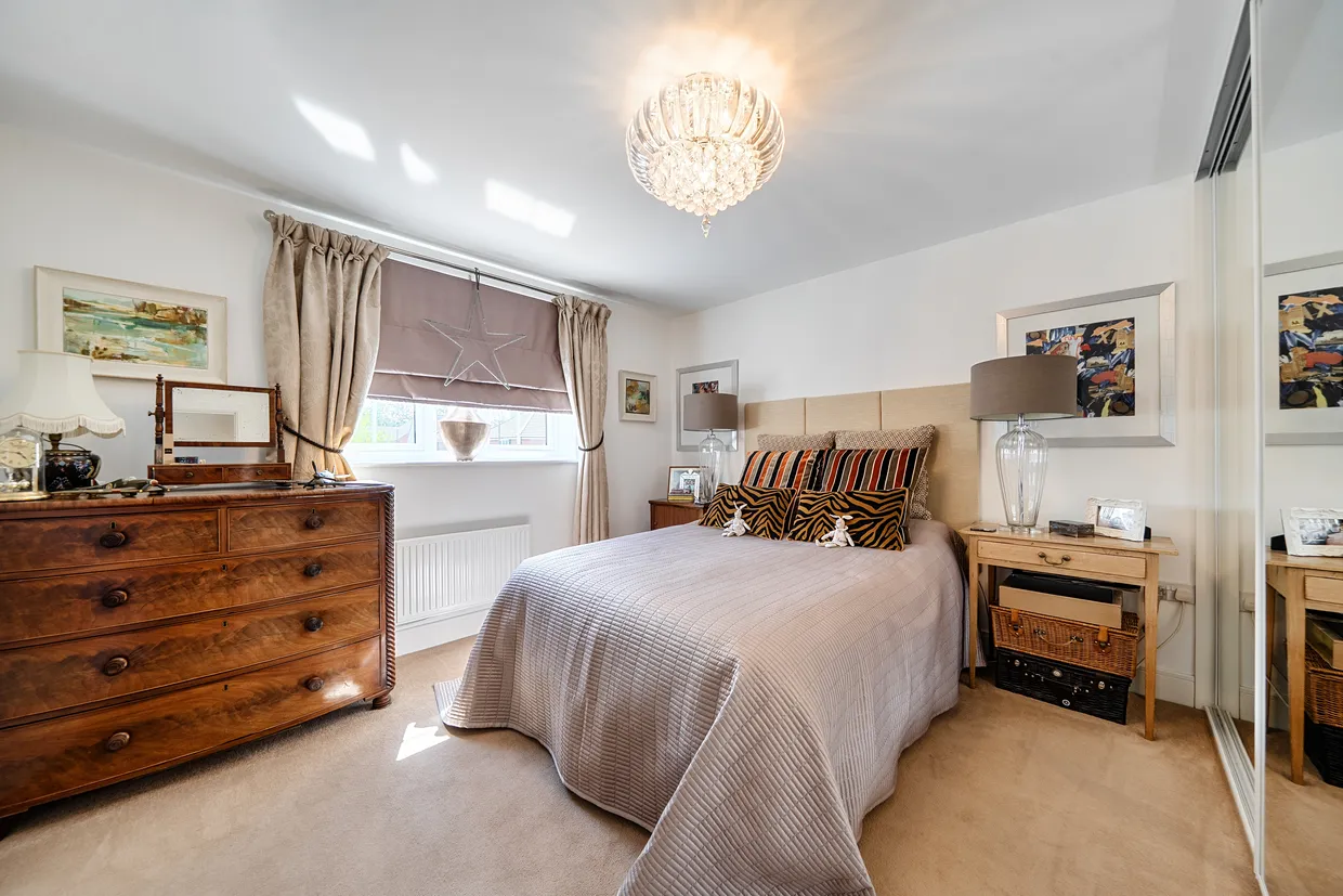 Martindales, Southwater, RH13 photo 6