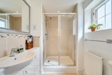 Martindales, Southwater, RH13 photo 12