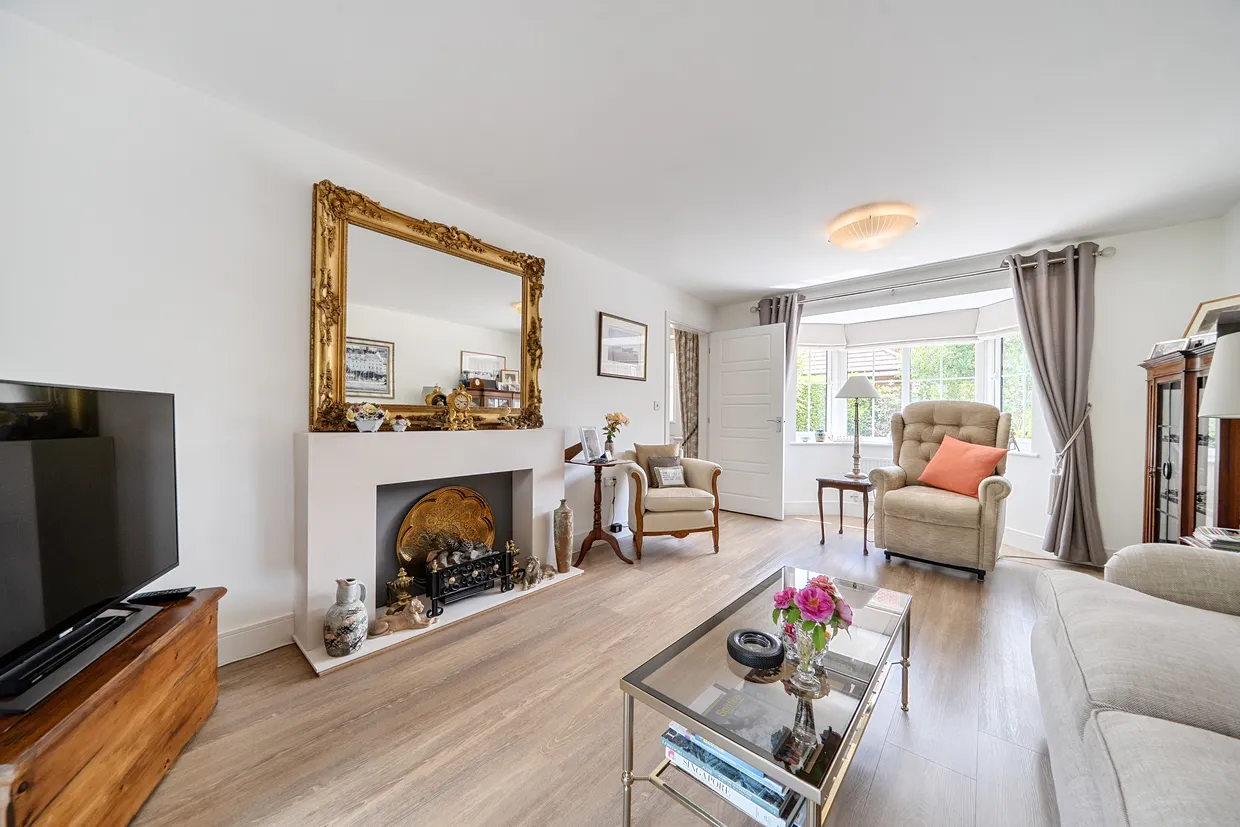 Martindales, Southwater, RH13 photo 19