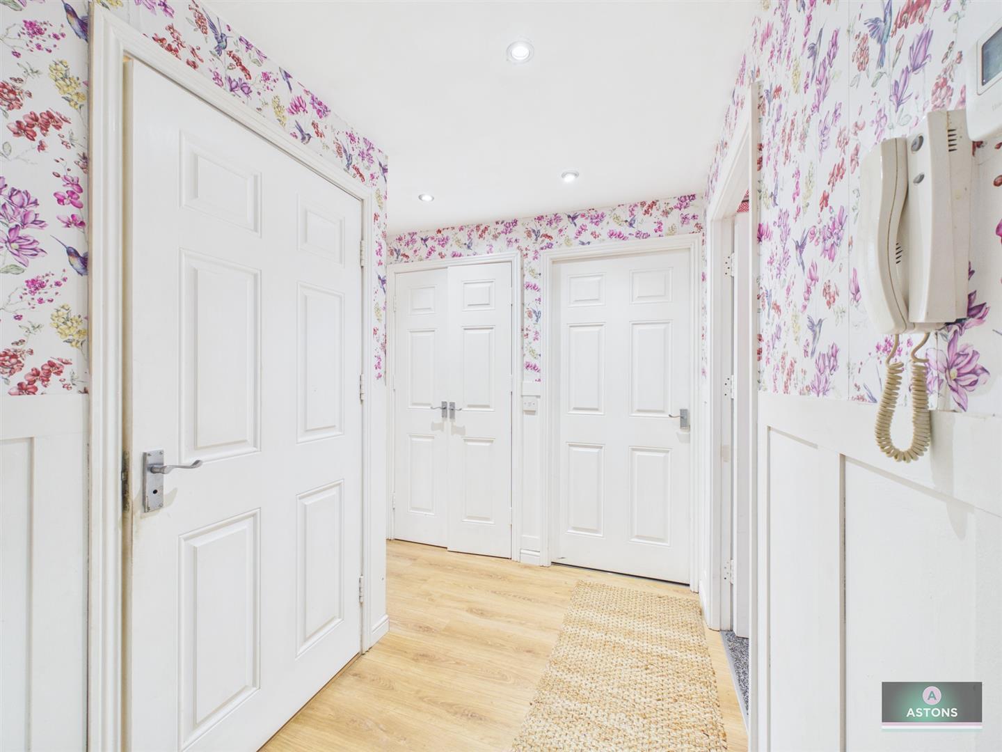 Messenger Close, Ifield, Crawley Image 2