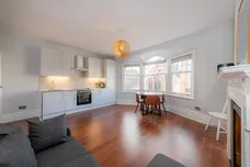 Hillfield Park Mews London N10 photo 1