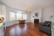 Hillfield Park Mews London N10 photo 9