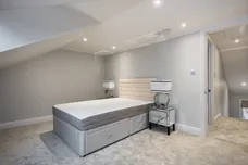 Grosvenor Avenue London N5 photo 13