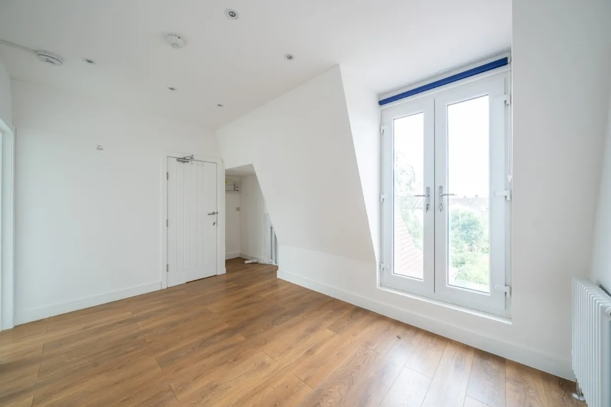Harewood Road London SW19 photo 5