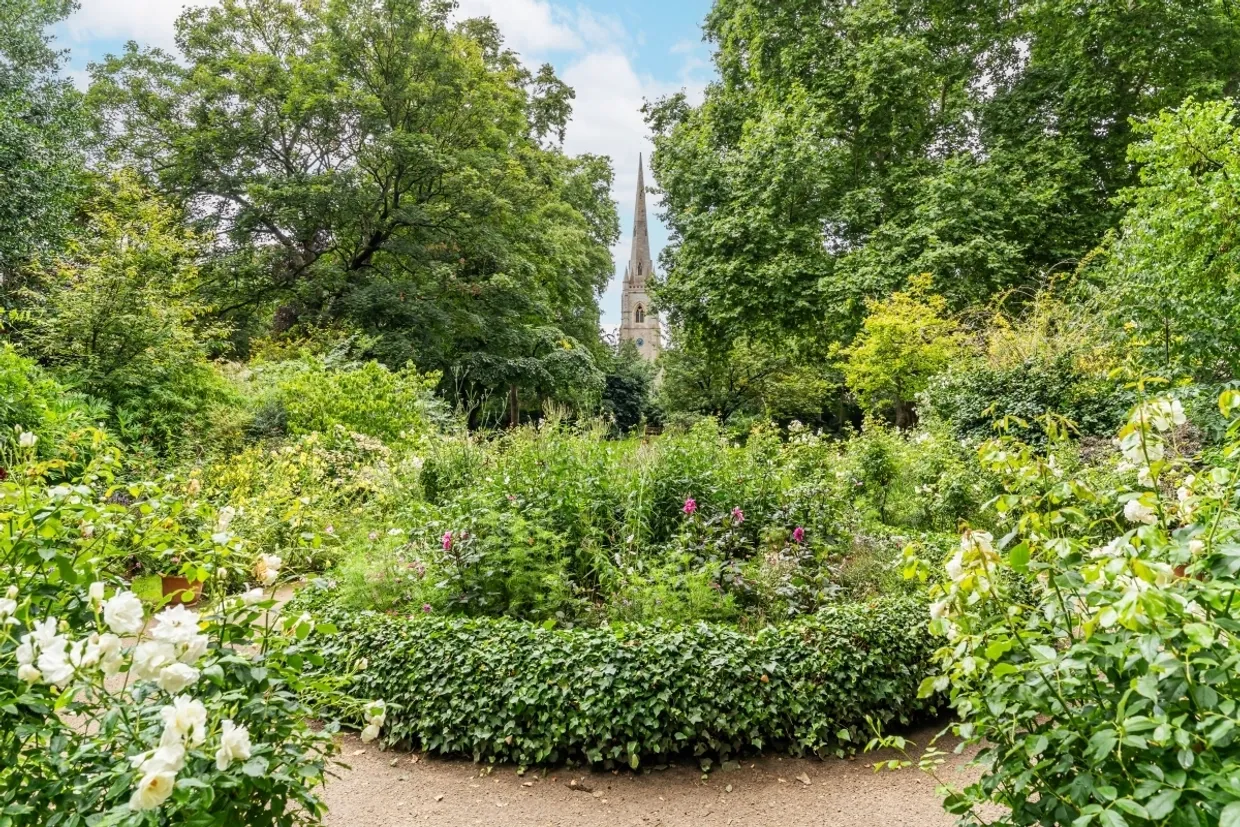 Warwick Square Pimlico SW1V photo 16