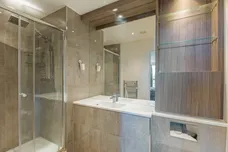 London NW10 photo 9