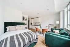 Lawrence Road, LONDON