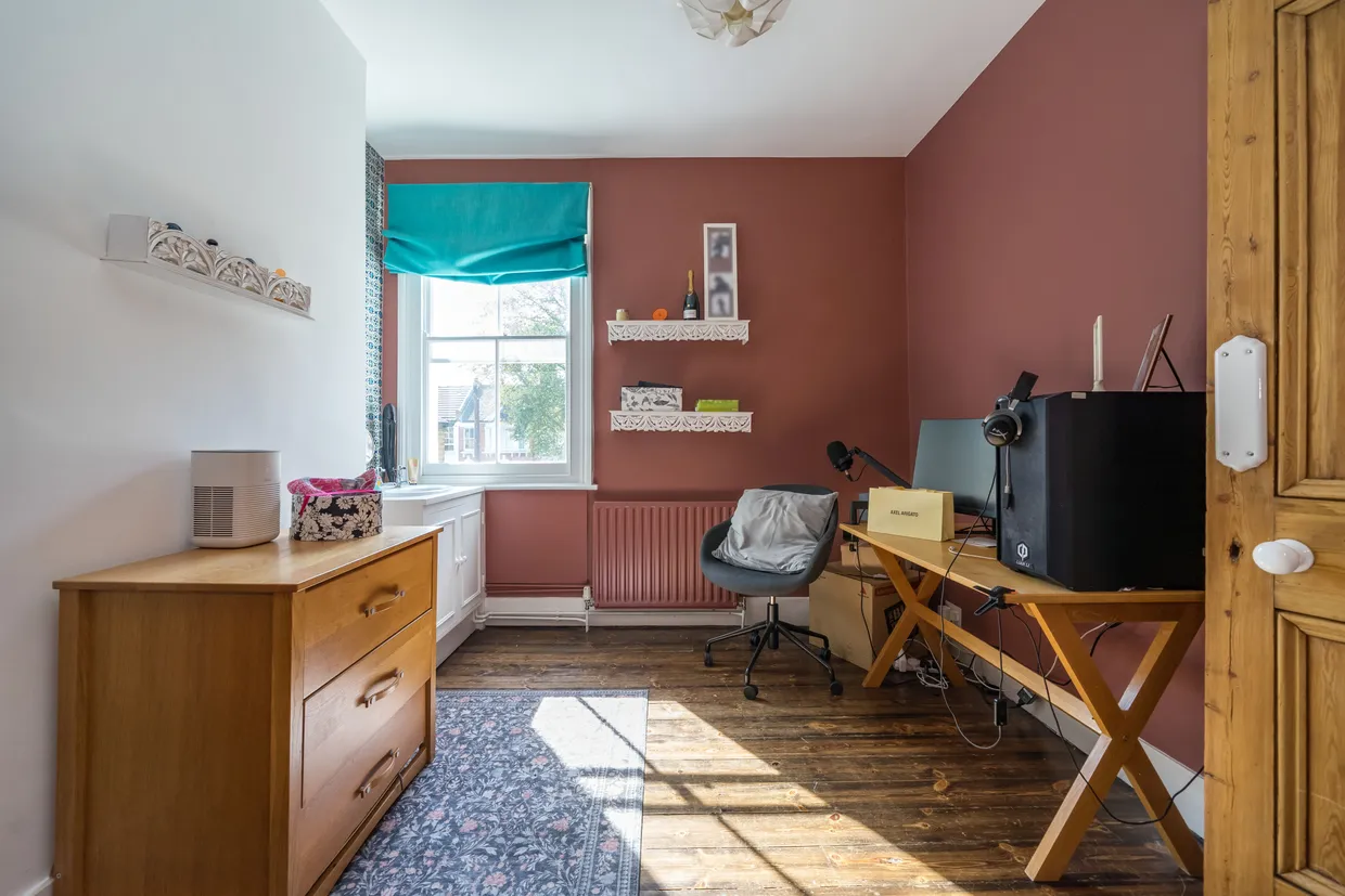 Wilton Avenue, London, W4 photo 13
