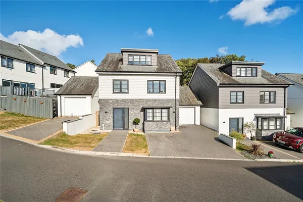 Gloweth Barton, Truro, TR1 photo 1