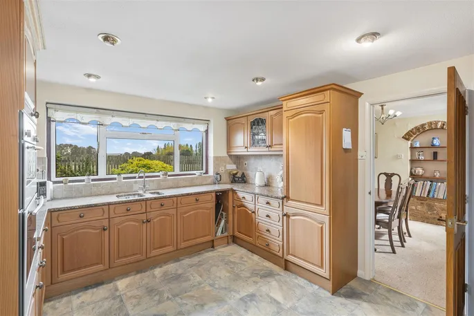 Property carousel image 14