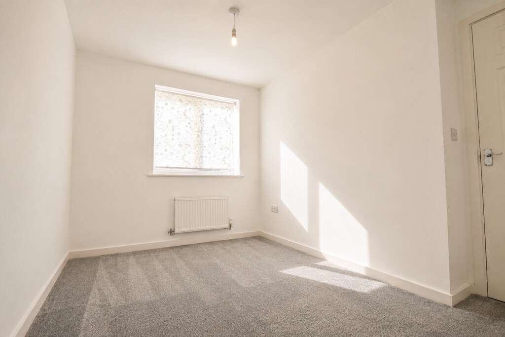 Flat 8 Adams House, 2 Childer Close Image 9