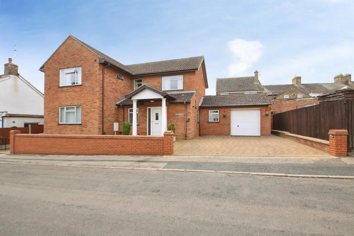 Middle Street, Farcet, Peterborough