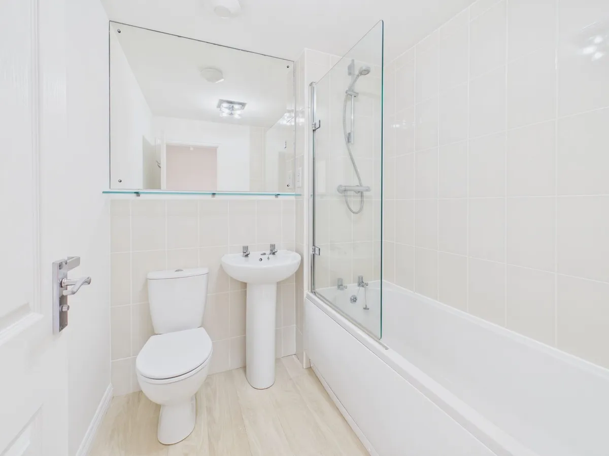 Mariners Walk, Barry, CF62