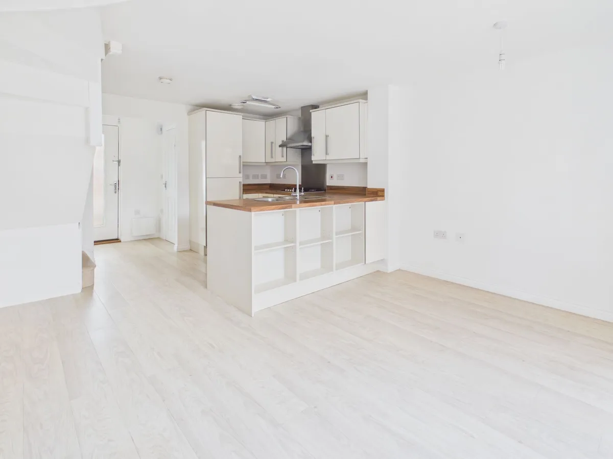 Mariners Walk, Barry, CF62