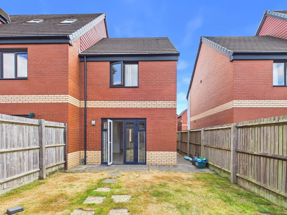 Mariners Walk, Barry, CF62