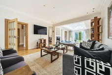 Orchard Avenue London N3 photo 2