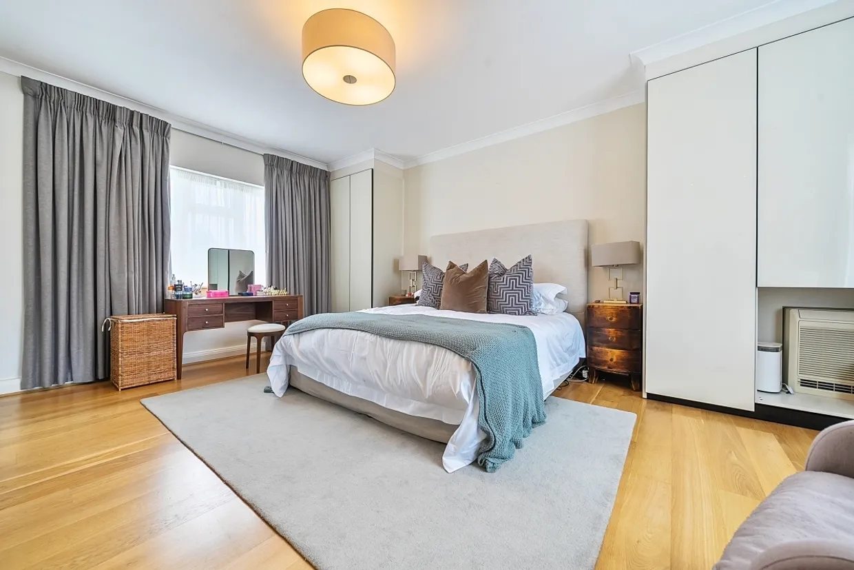 Orchard Avenue London N3 photo 5