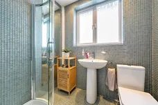 Orchard Avenue London N3 photo 18