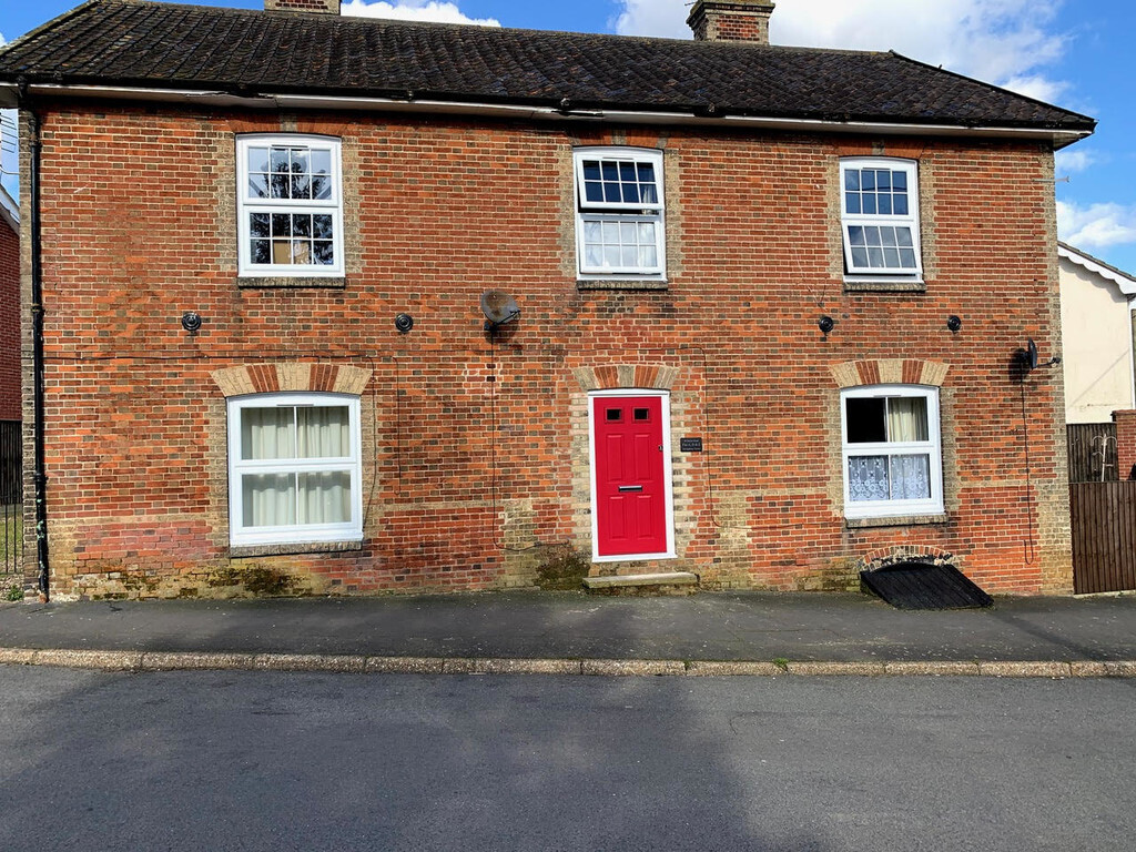 Station Road, Harleston Image 1
