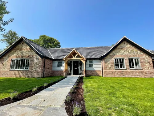 Chequers Lane, Saham Toneyphoto