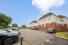 Gibbs Green, Edgware, HA8 photo 3
